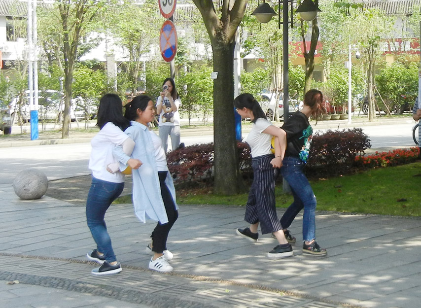 05.jpg